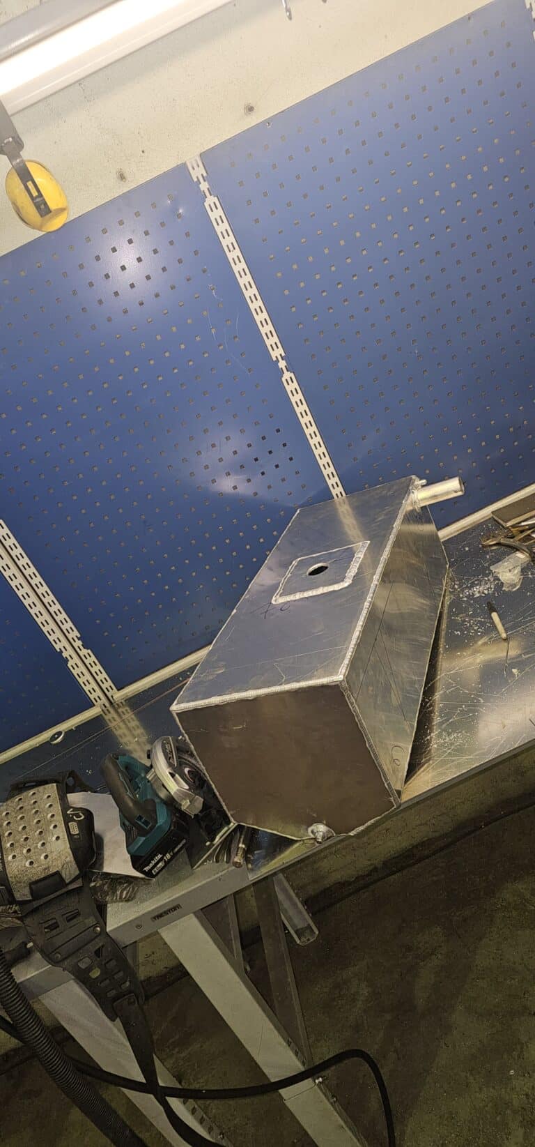 70b2cca1-b01d-48e8-915d-fa80e1c8efe1-1_all_25706